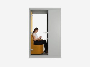 Calma Z sit down office phone pods