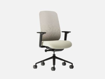 Recycled mesh back task chair
