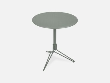Flower outdoor bistro table with round top